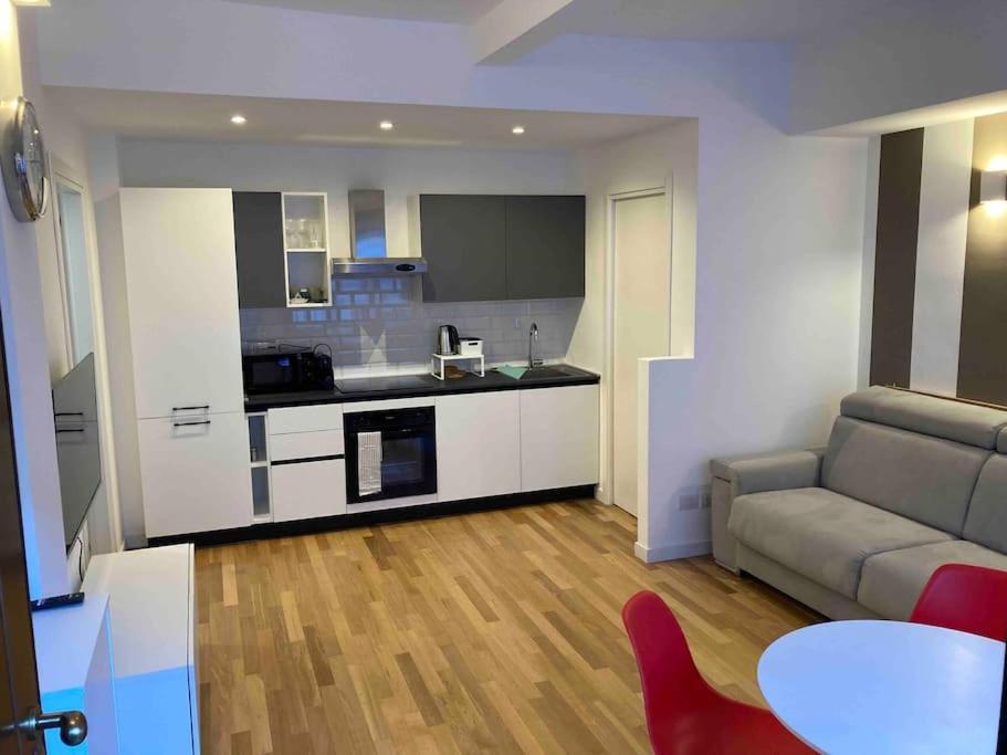 Bilocale Zona Bocconi-Navigli Villa Милано Екстериор снимка