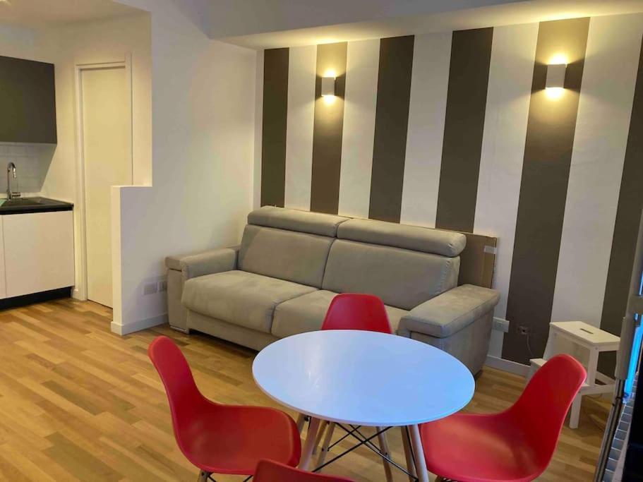 Bilocale Zona Bocconi-Navigli Villa Милано Екстериор снимка