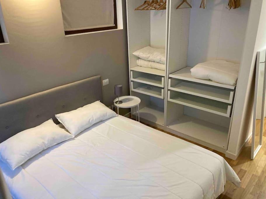 Bilocale Zona Bocconi-Navigli Villa Милано Екстериор снимка